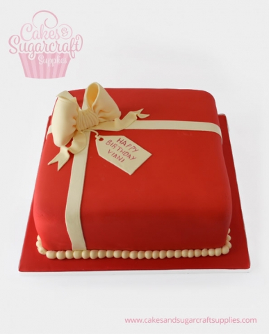 Vianna Parcel Birthday Cake